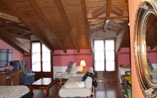 Apartamentos La Buhardilla