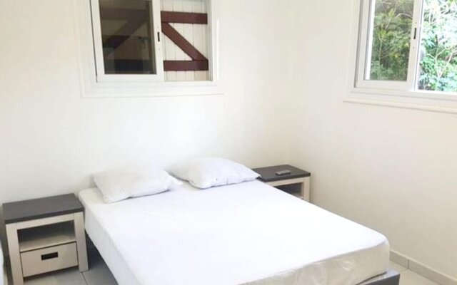 House With One Bedroom In Port Louis With Enclosed Garden And Wifi 6 Km From The Beach