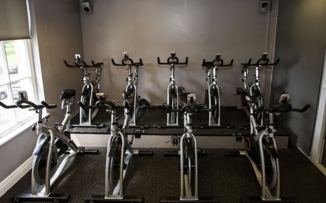 Shaw Hill Hotel Golf And Country Club