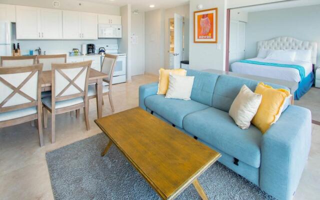 Waikiki Banyan - Ocean View Tower 1 Suite 3209