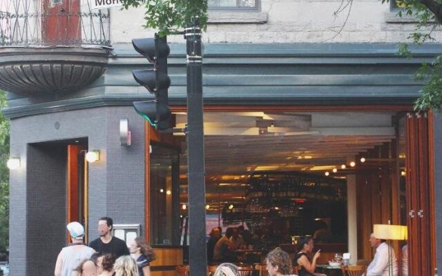 MTLVacationRentals - The City Chalet