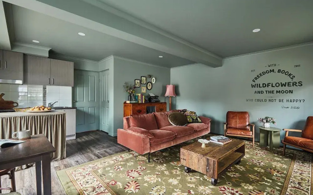 Westwood Lodge Apartments
