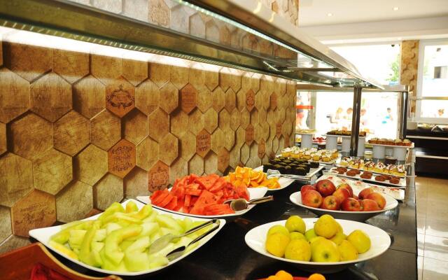 Acar Hotel