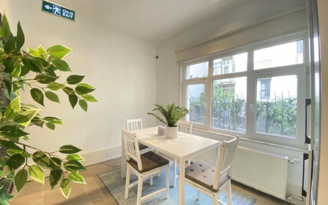 Missafir Charming and Central Flat in Beyoglu