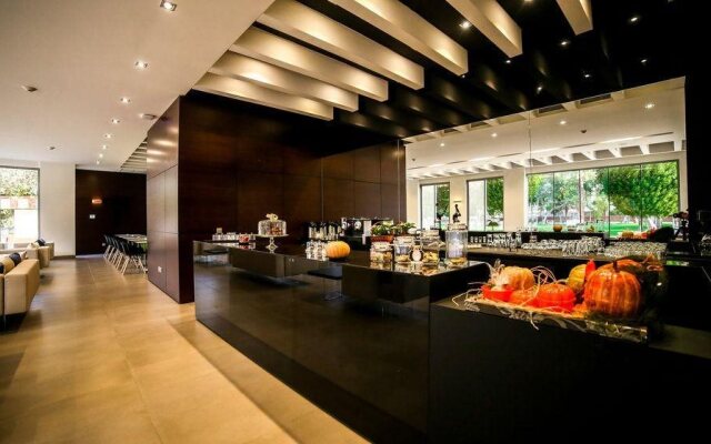 M Executive Hotel & Residence
