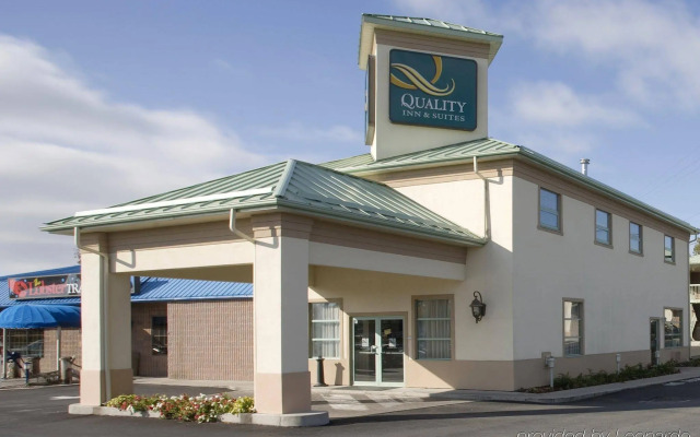 Quality Inn and Suites 1000 Islands Gananoque