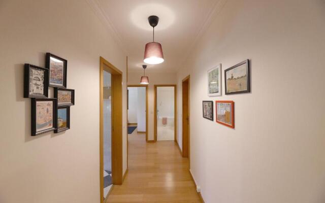 FLH Gaia Valadares Comfy Apartment