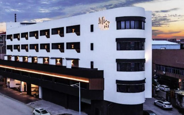Pushe Garden Art Hotel