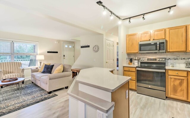 Blakeslee Home w/ Private Hot Tub, 5 Mi to Skiing!