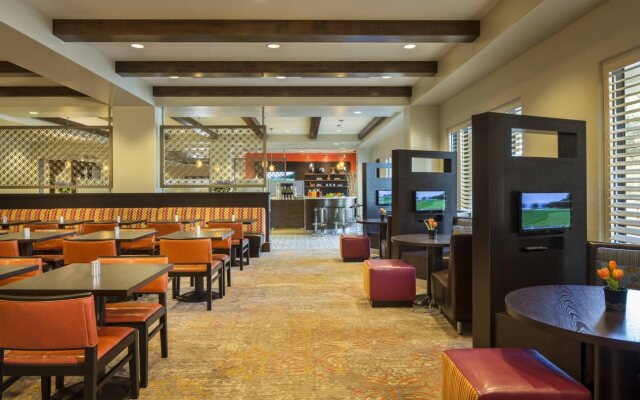 Courtyard by Marriott Anaheim Theme Park Entrance