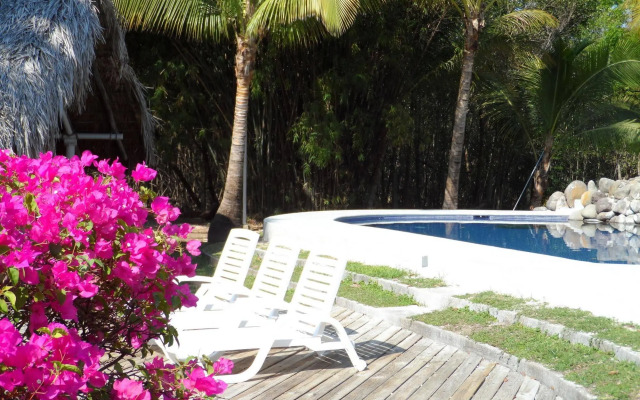 Puerto Barillas Marina & Lodge