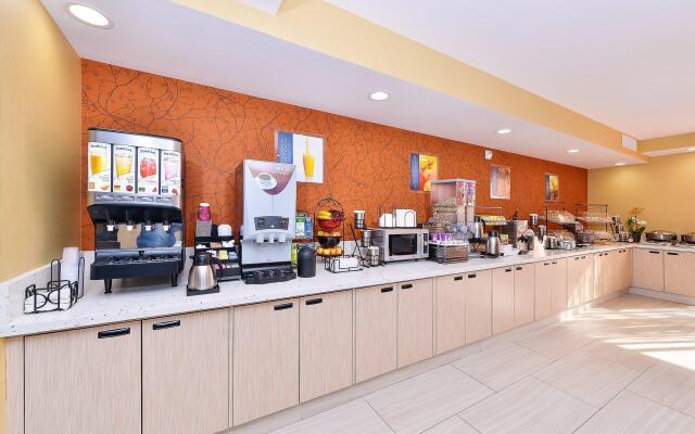 Best Western Plus Fresno Airport Hotel
