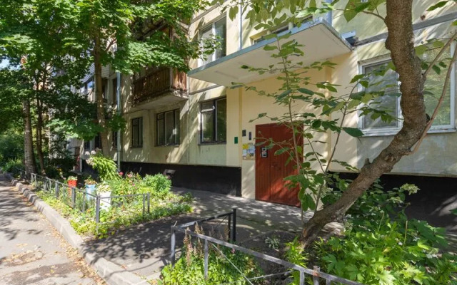 Rental SPB apartments on the ave. Novoizmaylovskiy, 49