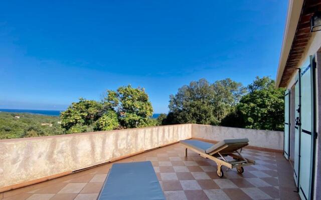 Villa vue mer dans nature protégée, plage à 1,5 km