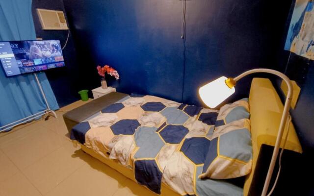Mamby Gray's Place Balcony, Karaoke ,Wifi,Netflix &Kitchen