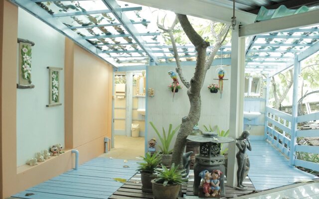 Bai Bua Beach Resort