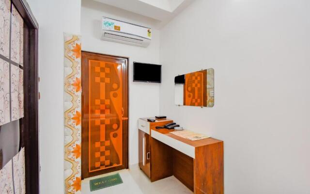 OYO Flagship 78811 Royal Palace