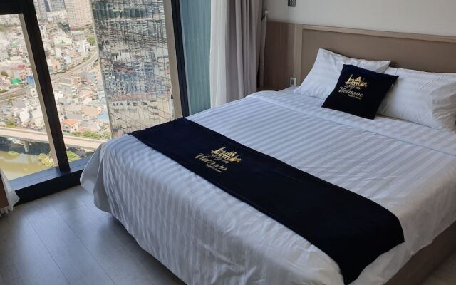 Stay In Vietnam Vinhomes Golden River