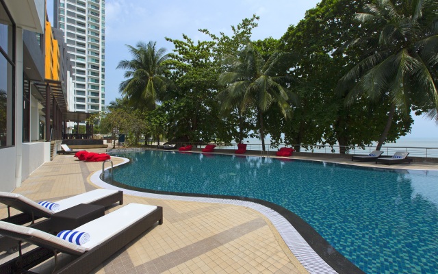 Mercure Penang Beach