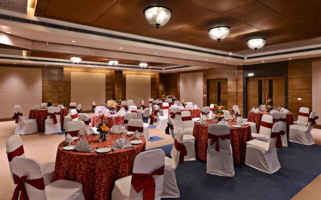 Leisure Inn Grand Chanakya