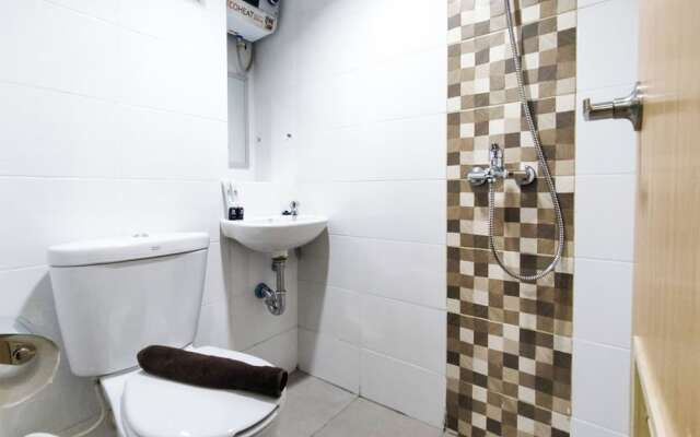Good Choice And Homey Studio At The Alton Apartment
