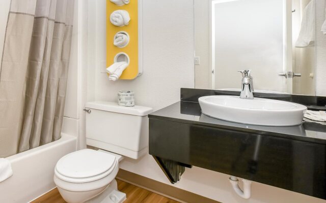 Motel 6 Minneapolis Airport - Mall of America
