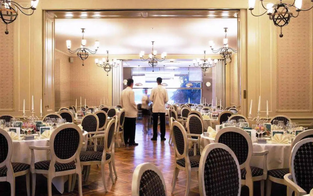Restaurant-Hotel Du Parc Des Eaux-Vives