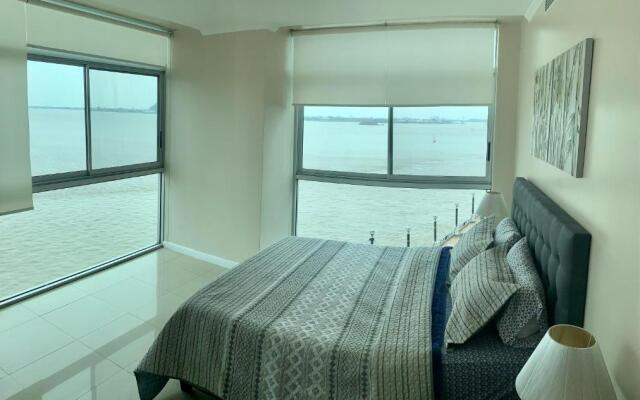 Apartamento VISTA Al RIO PUERTO SANTANA Riverfront 1