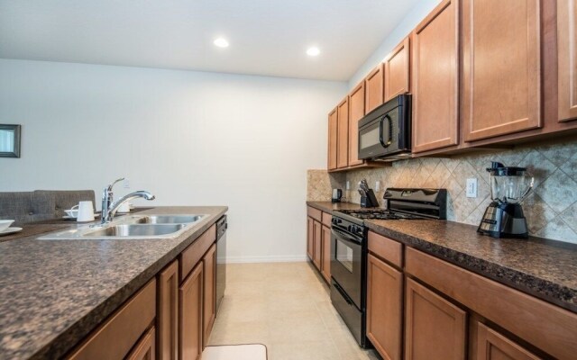 Amazing Townhouse! Solterra - 4686TD