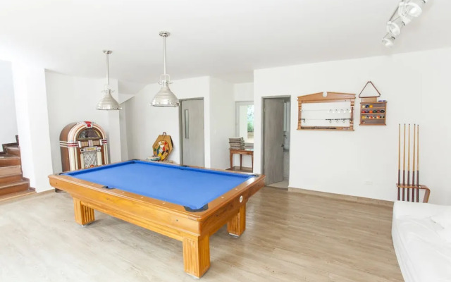 Luxe Villa San Jerónimo by Nomad Guru
