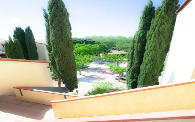 Marina Hotel Club
