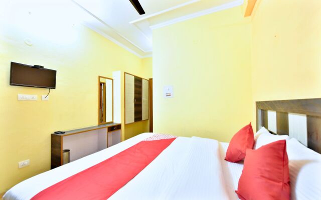 OYO 12740 Hotel Amandeep