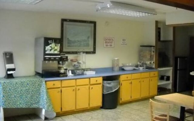 Ashburn Inn & RV Park