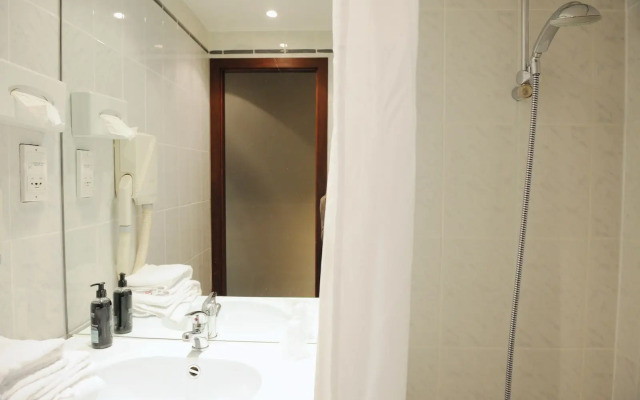 9 Hotel Chelton