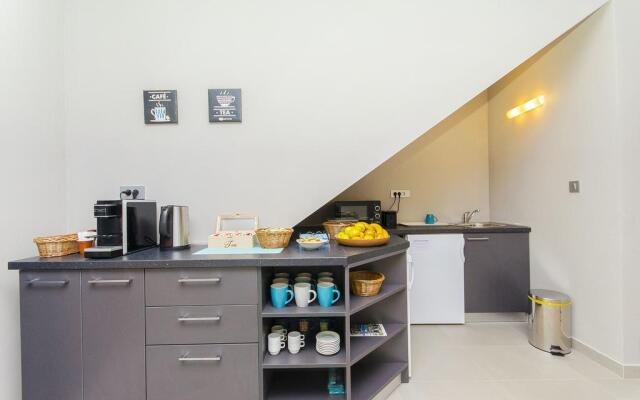 Hostel Dvor