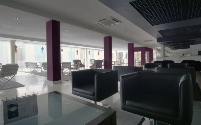 Malibu Foz Hotel - La Maison Younan