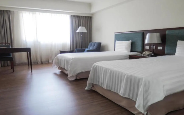 Hotel June