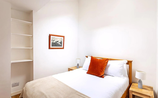 Farringdon Leo Loft