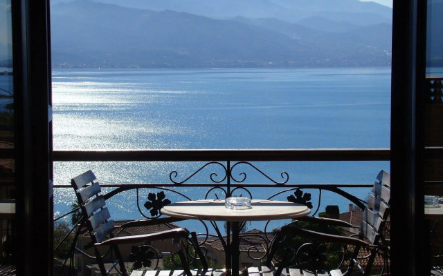 Ilion Hotel