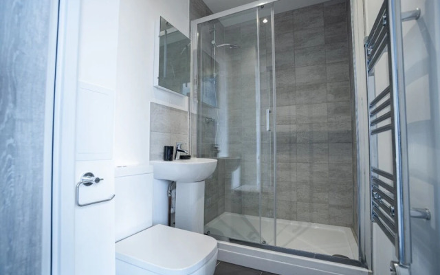 Penthouse Pboro High St Park Gym Cinema