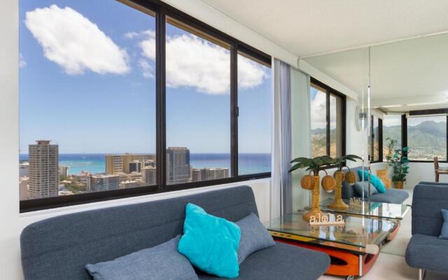 2 Bedroom Penthouse w/Ocean Views