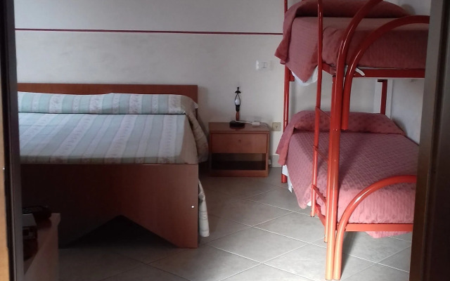 Hotel Caimo Bed-Breakfast