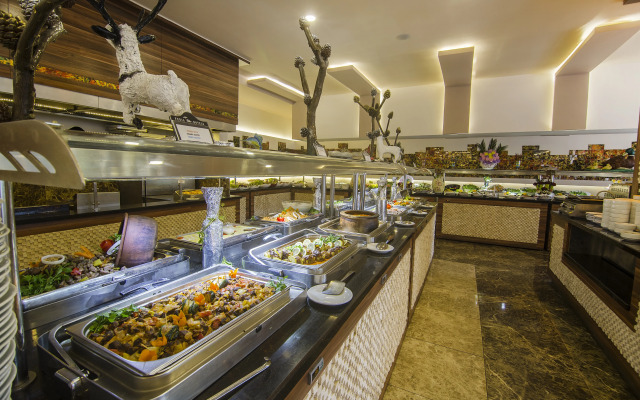 Kleopatra Royal Palm Hotel