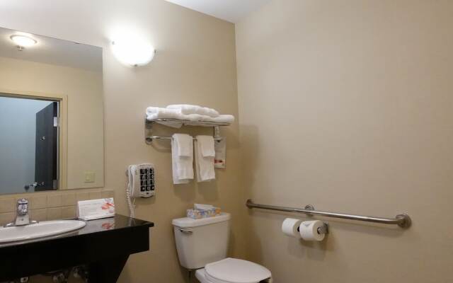 Ramada Weyburn