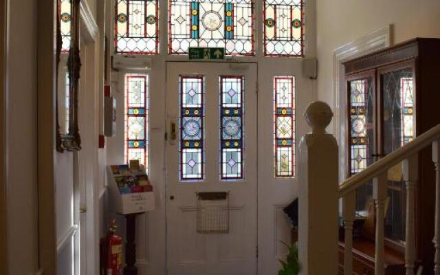 Gatwick Castle B&B