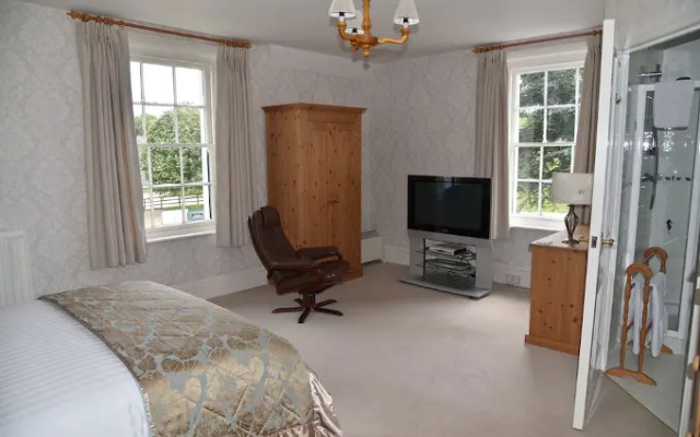 Lower Bryanston Farm