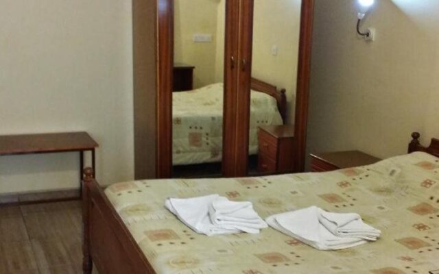 Minaides Hotel