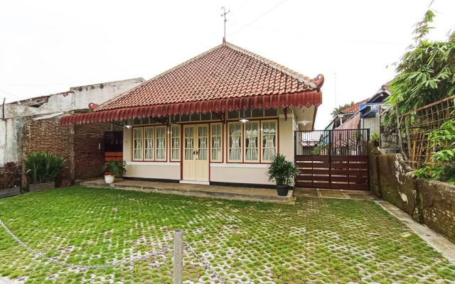RedDoorz near Alun-Alun Purwokerto 3 — 2-star hotel in Purwokerto