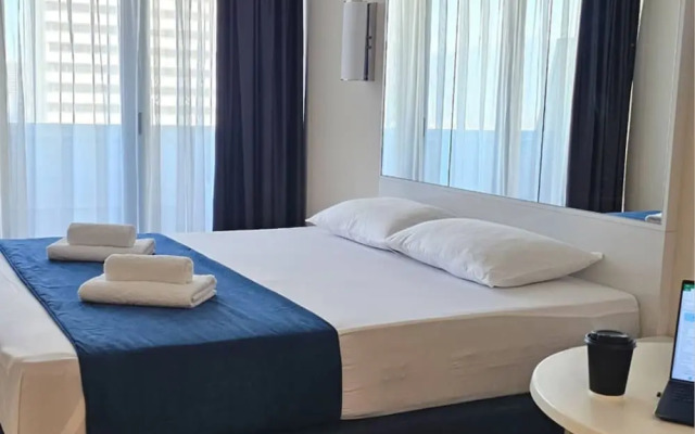 2910 - Studio 50m From the sea