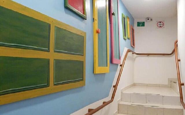 Ethnic Thematic Hotel